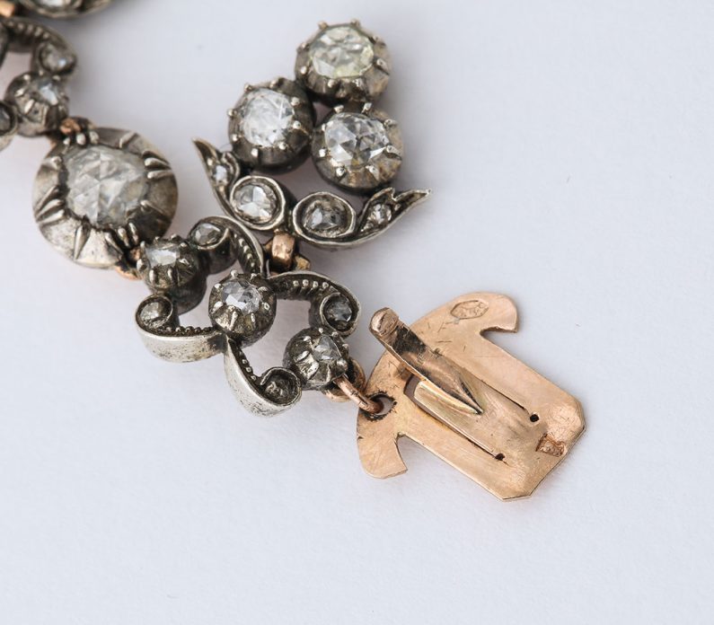 Louis XVI Period Rose Diamond Necklace – James Robinson Inc.