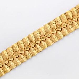 English 15kt Gold Bracelet with Florettes