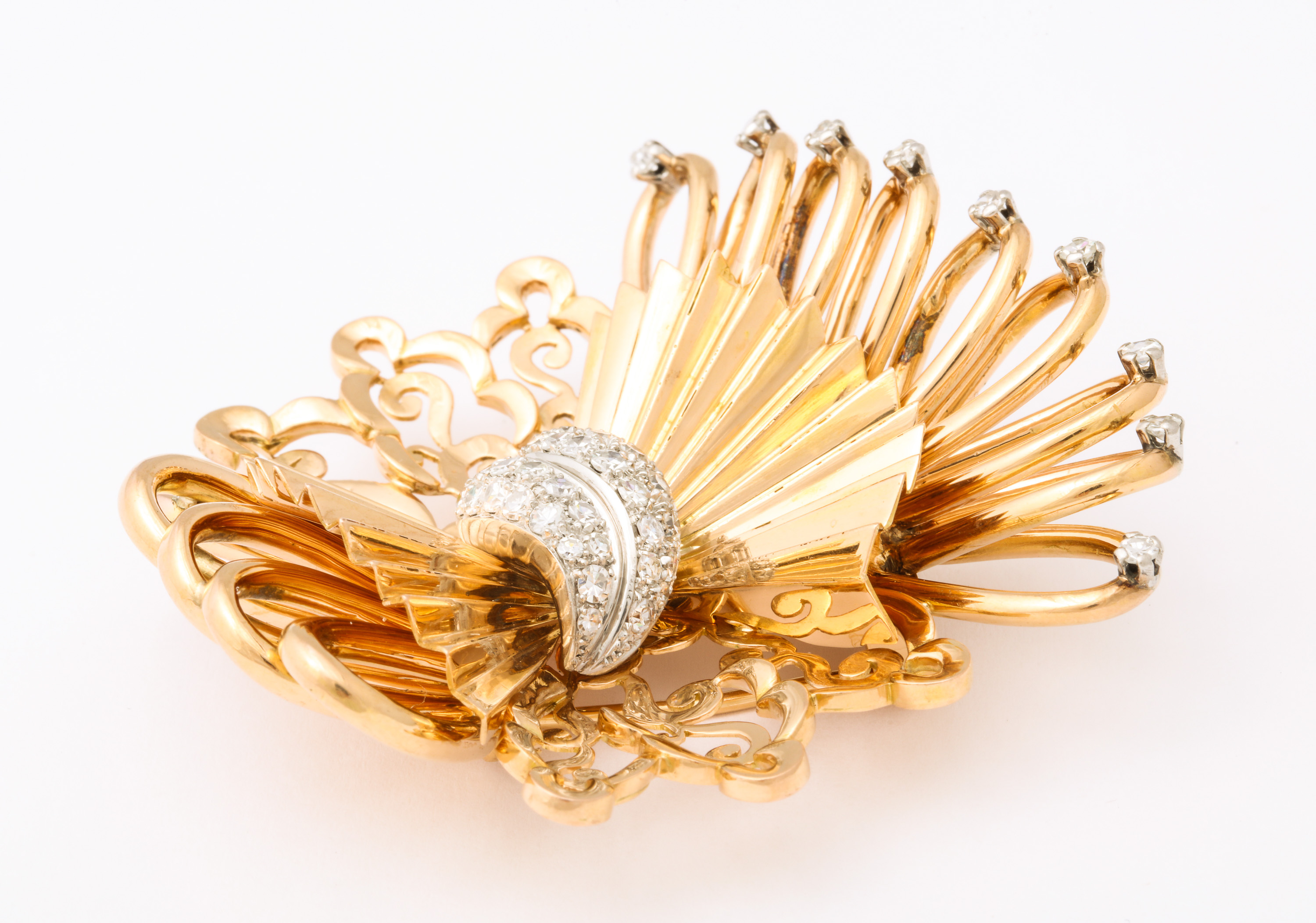 American 18kt Gold & Diamond Bow/Fan Brooch - Image 3