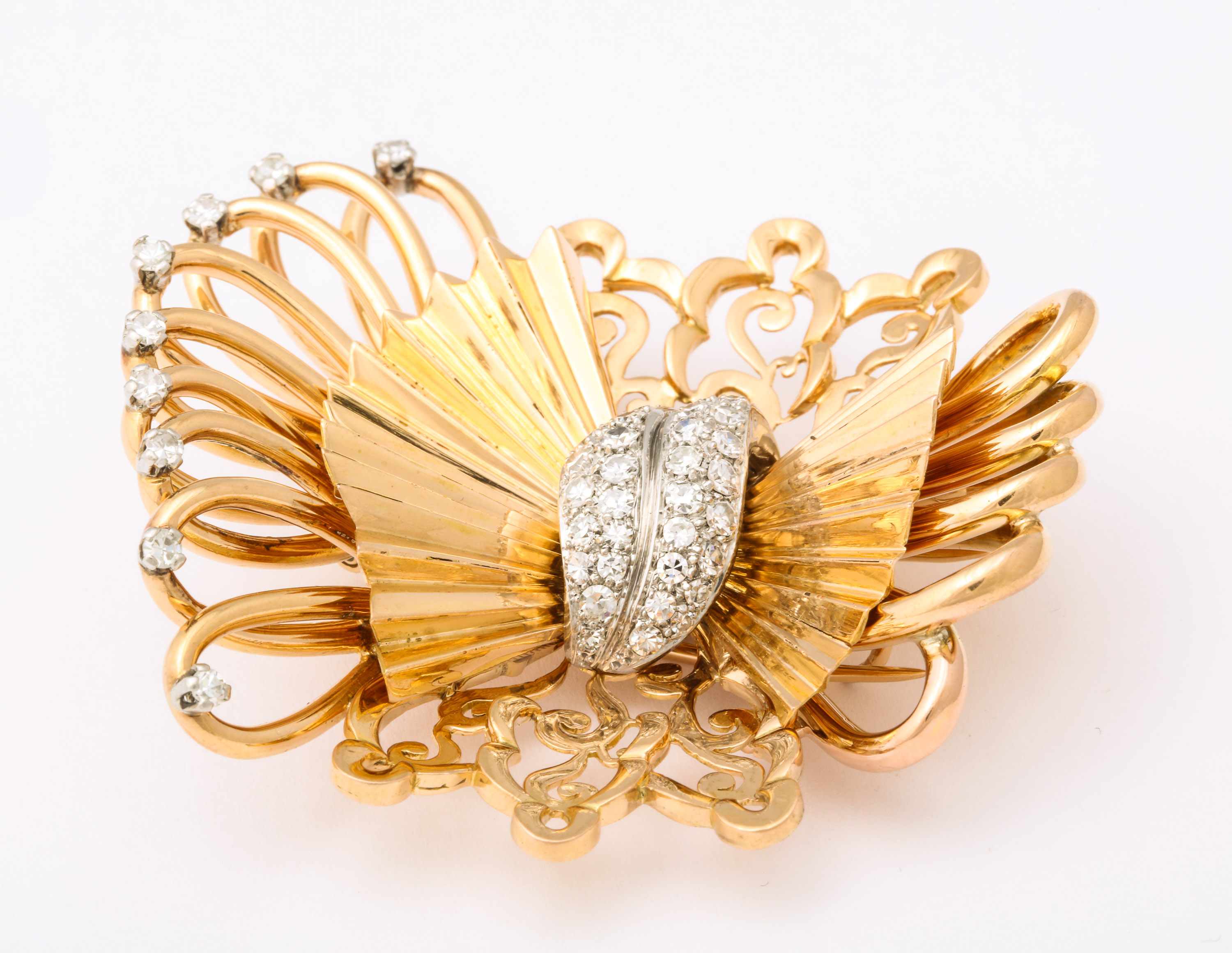 American 18kt Gold & Diamond Bow/Fan Brooch - Image 2
