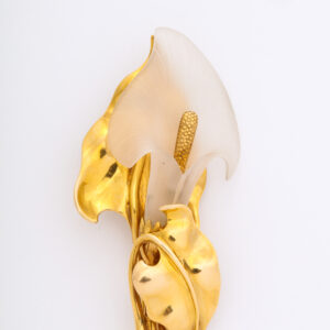American 14kt Gold & Carved Quartz Crystal Calla Lily Brooch